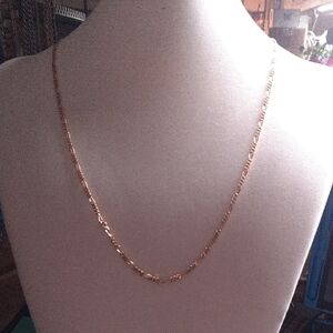 Elegant Gold Chain Necklace